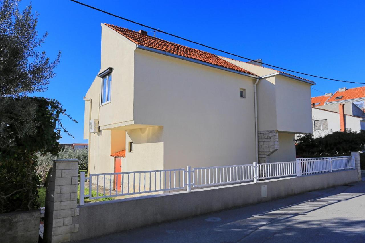 Apartments With A Parking Space Kastel Gomilica, Kastela - 19248 Bagian luar foto